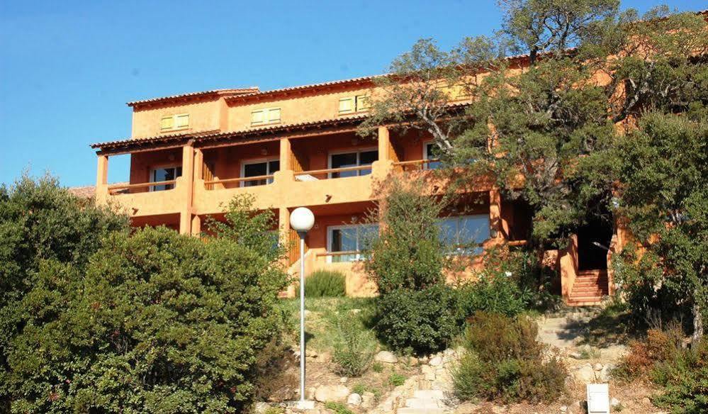 Aparthotel Complesso Residenziale Marina Di Pinarello Pinarellu Exterior foto